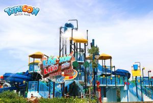 Trò chơi Lốc xoys liên hoàn tại Typhoon Water Park